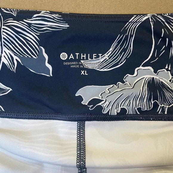 Athleta Navy Blue Floral Sonic Skort Size XL - Picture 4 of 10